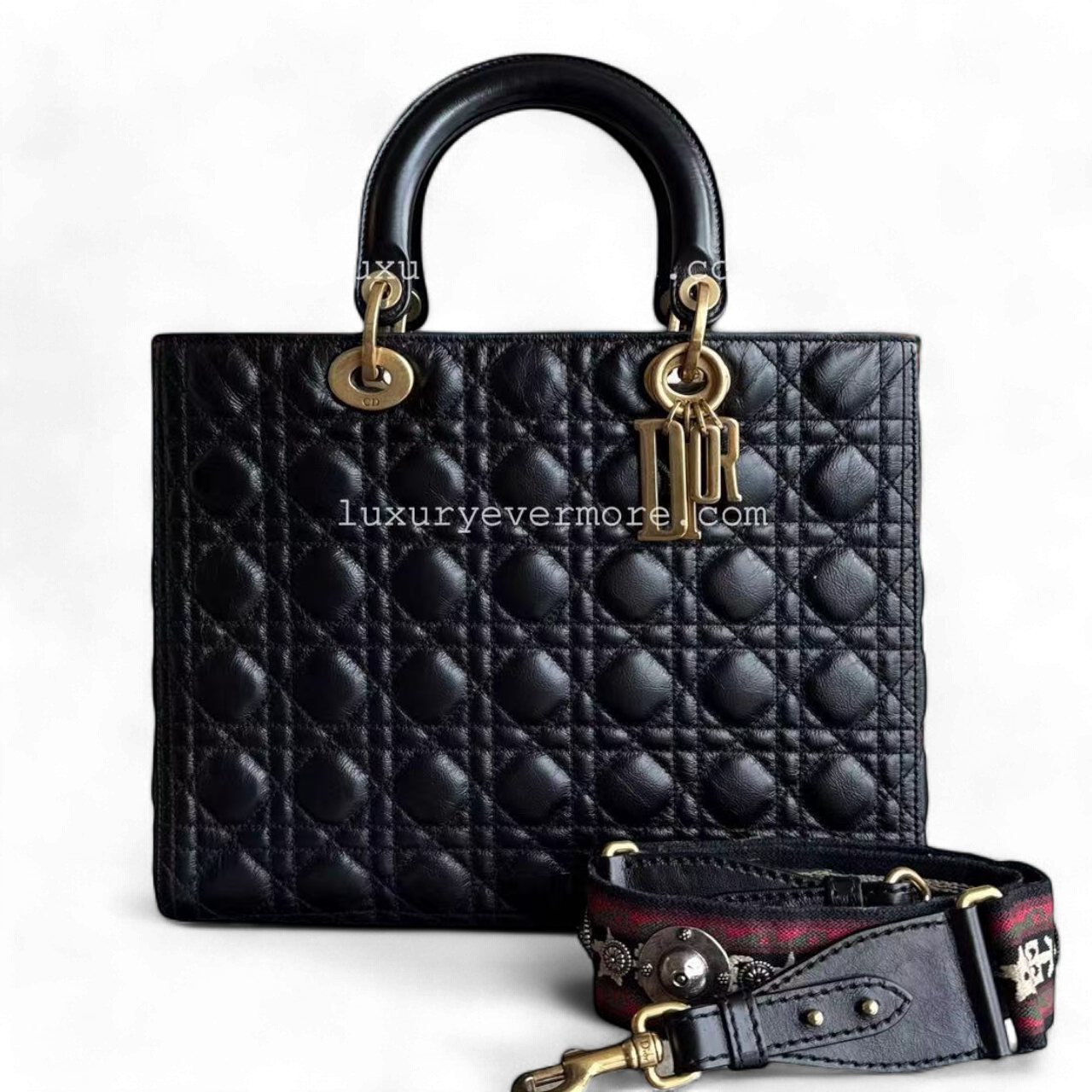 *Flap, Calfskin* D1OR Lady Large - Cannage Calfskin Black Golden Hardware