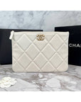 19 Medium Lambskin Clutch Bag White CH