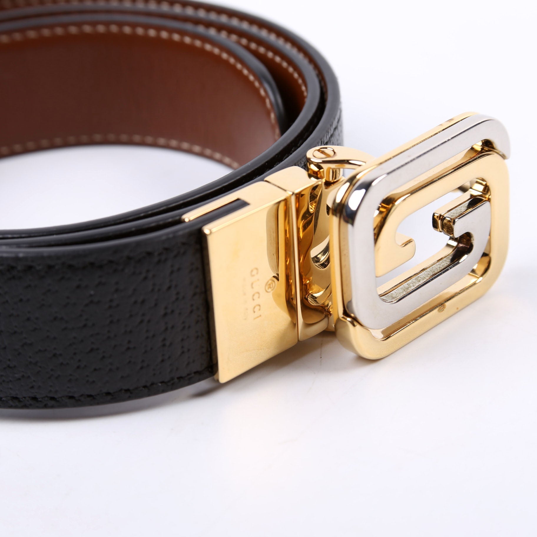 GCCI  -Tone Interlock G Reverse Leather Size /