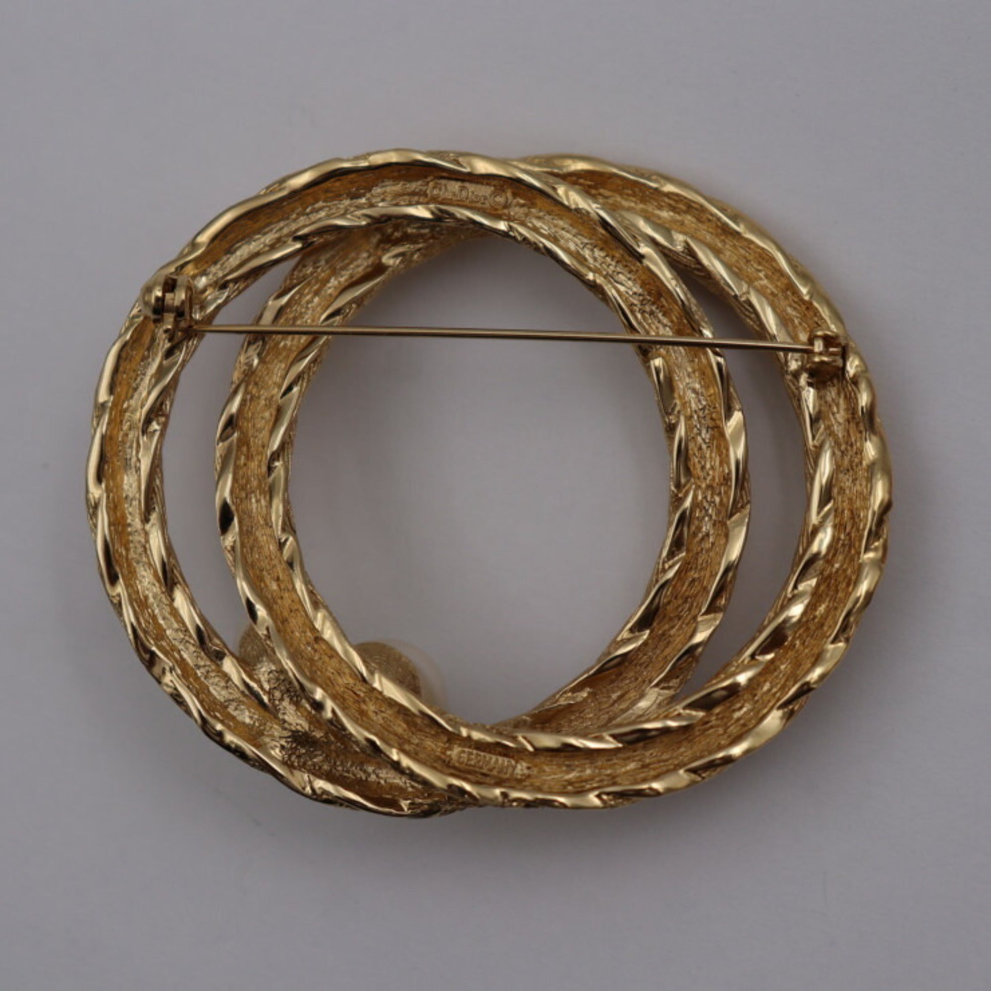 CHRISTIAN D1OR Brooch Metal Fake Pearl Gold Pin Rope