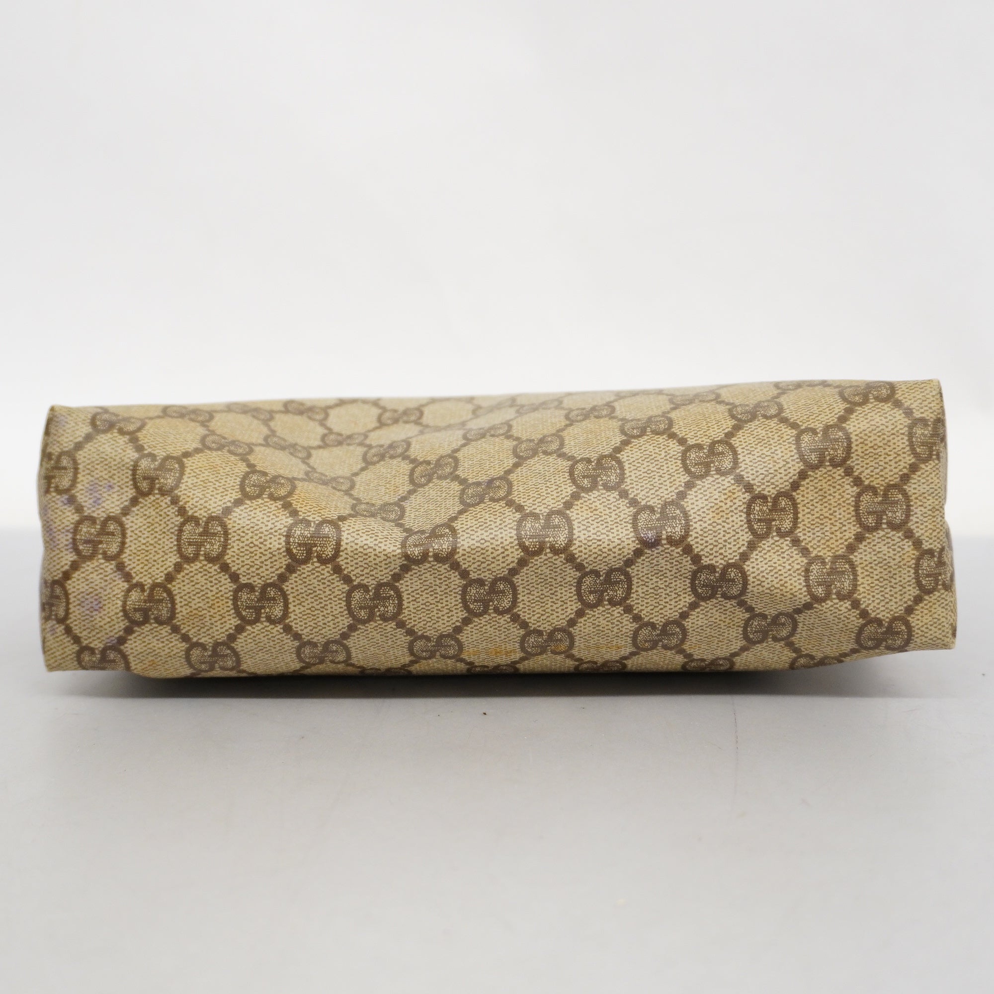 GCCI  156 01 045 Women's GG Supreme Clutch Bag Beige