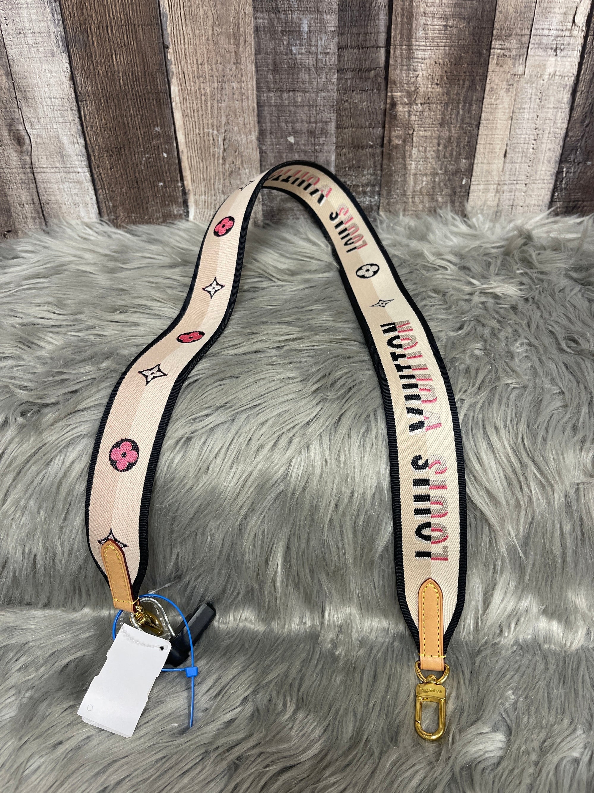 Accessory Luxury Designer Label By LV