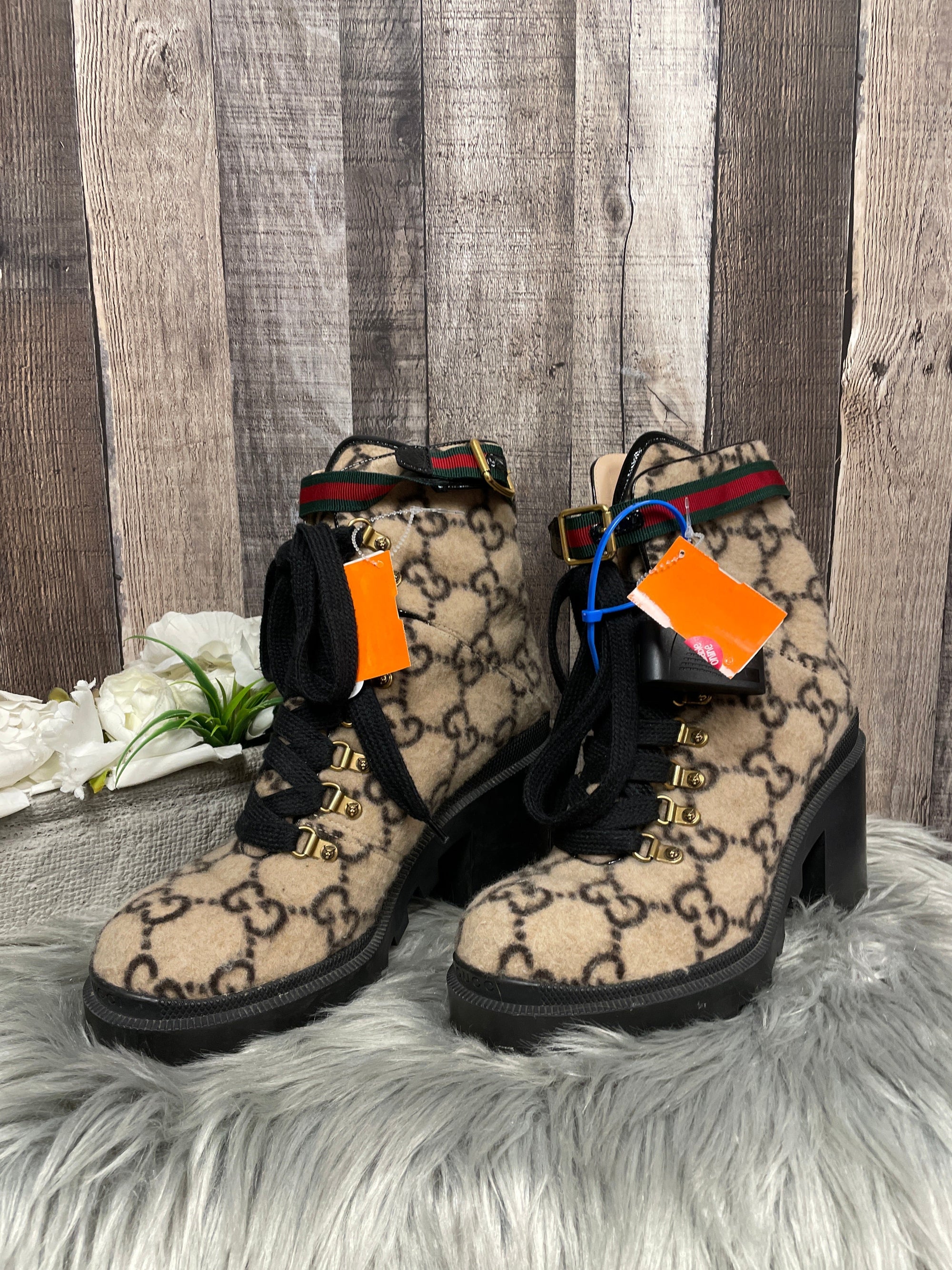 Boots Luxury Designer By GCCI  Size: 10