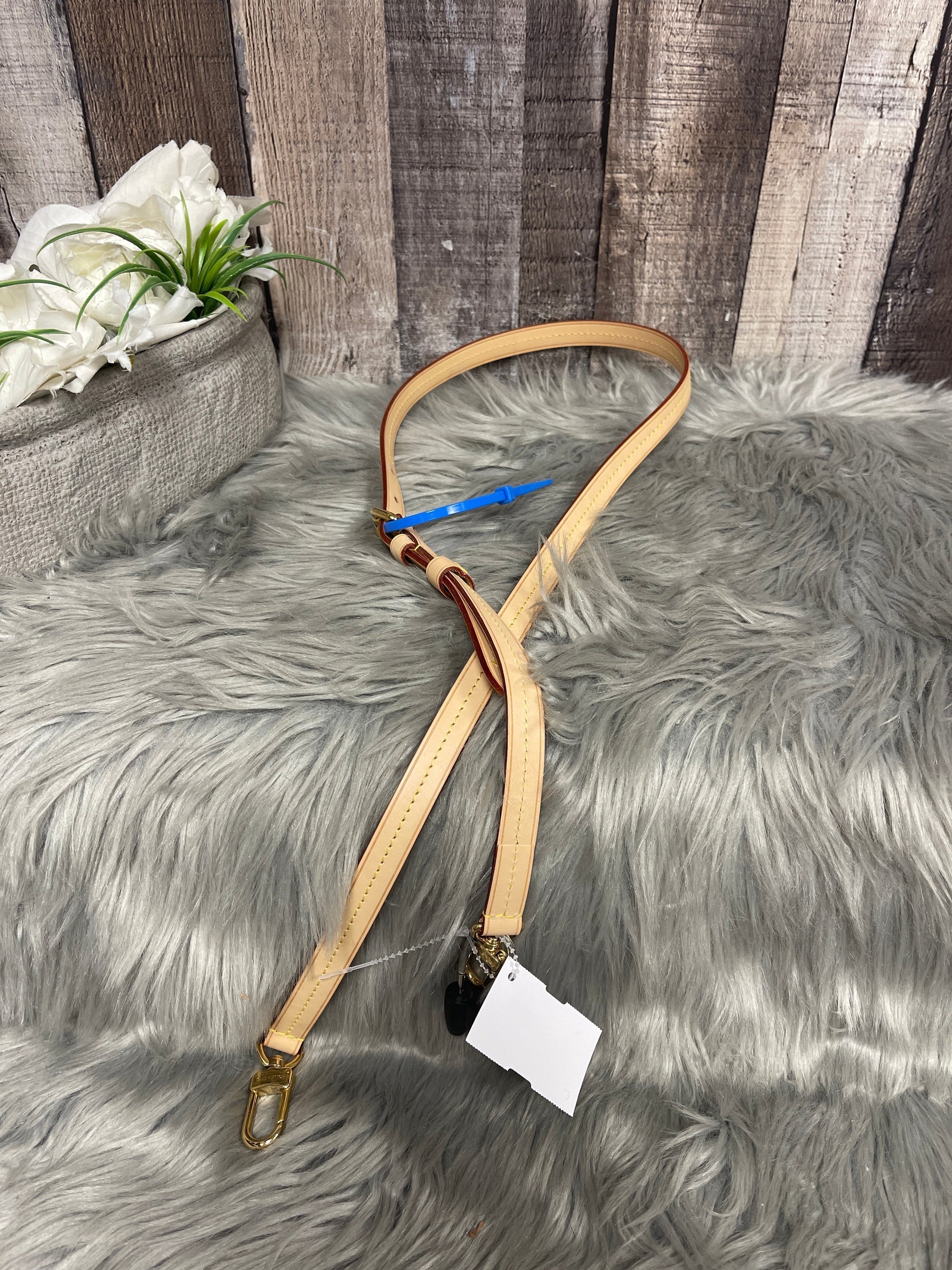 Accessory Luxury Designer Tag By LV