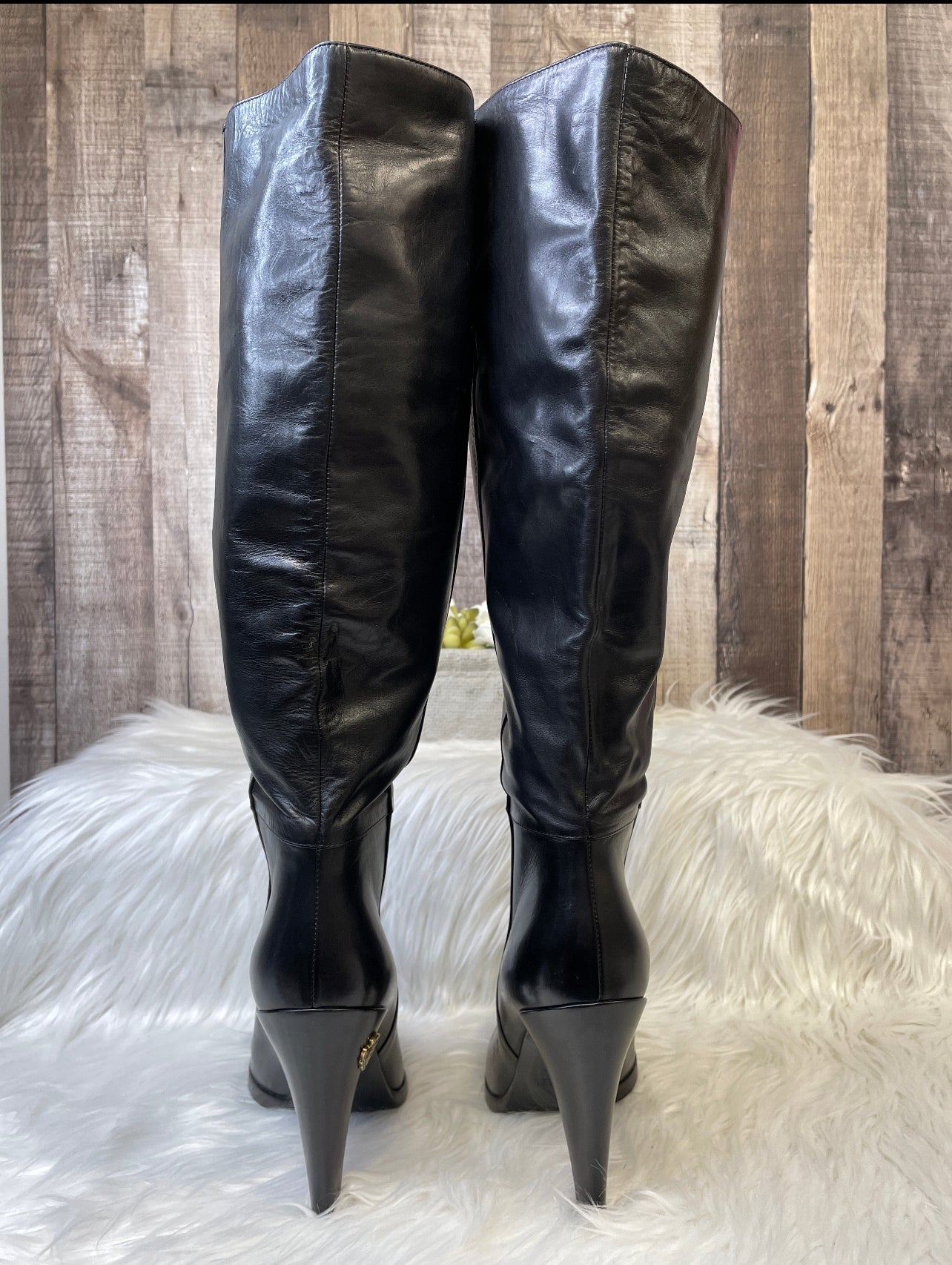 Black Shoes Luxury Designer GCCI, Size 8.5