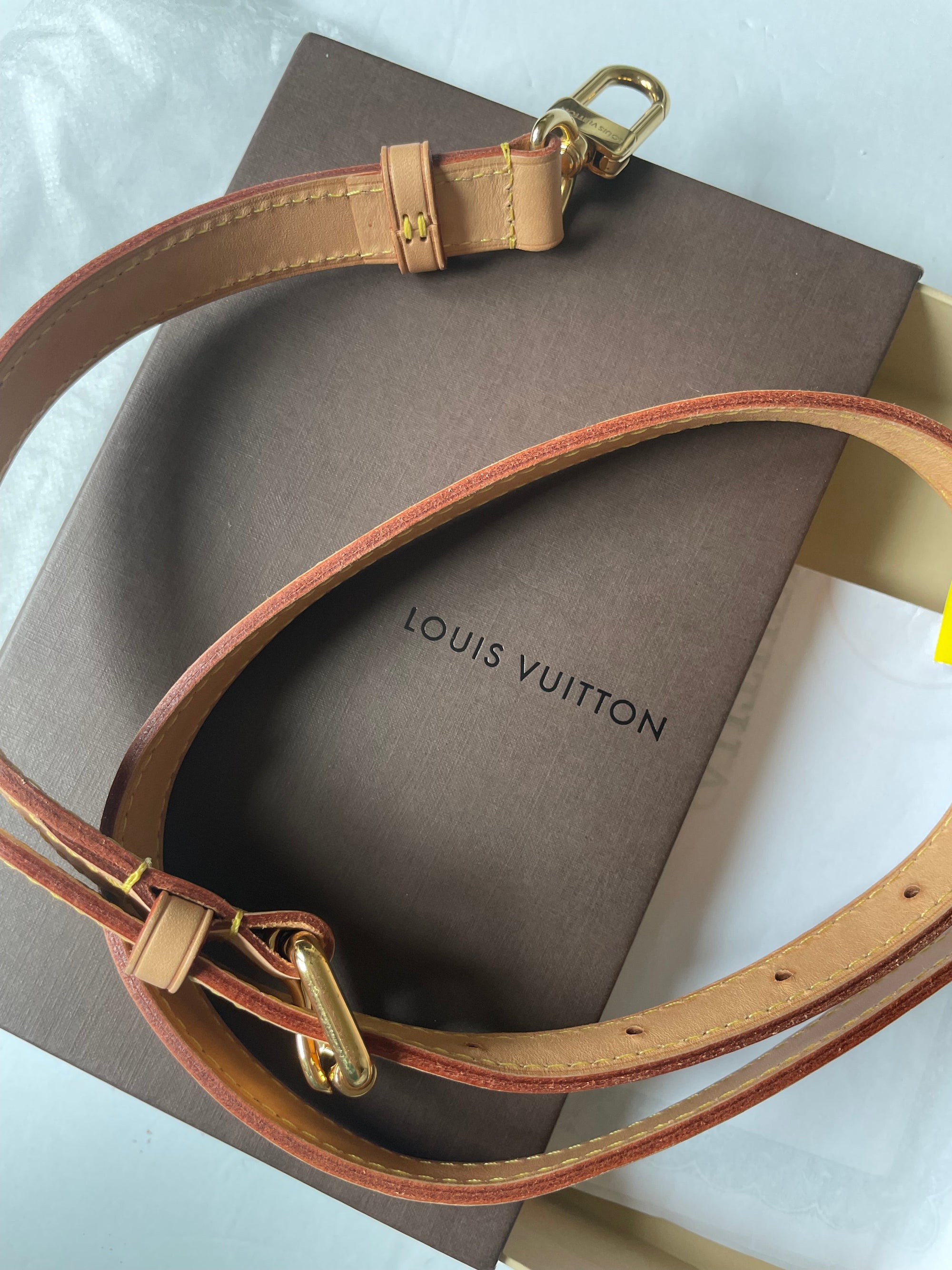 Accessory Luxury Designer Tag By LV