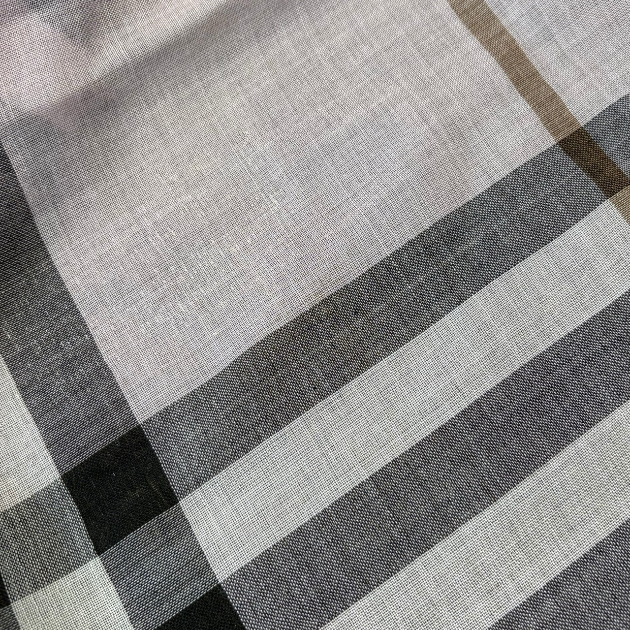BBERRY 'Horseferry' Novacheck Scarf