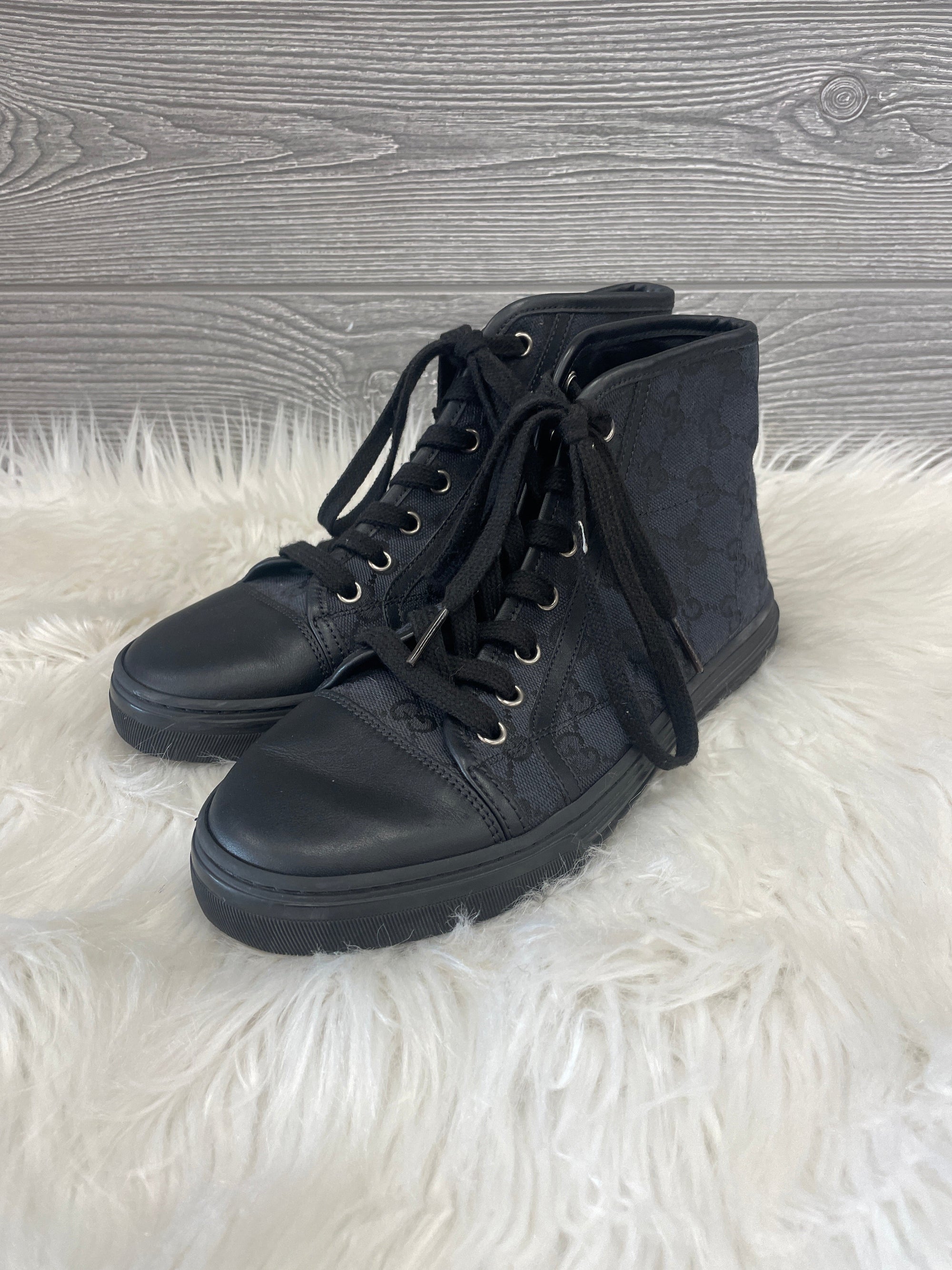 Black Shoes Luxury Designer GCCI, Size 6.5