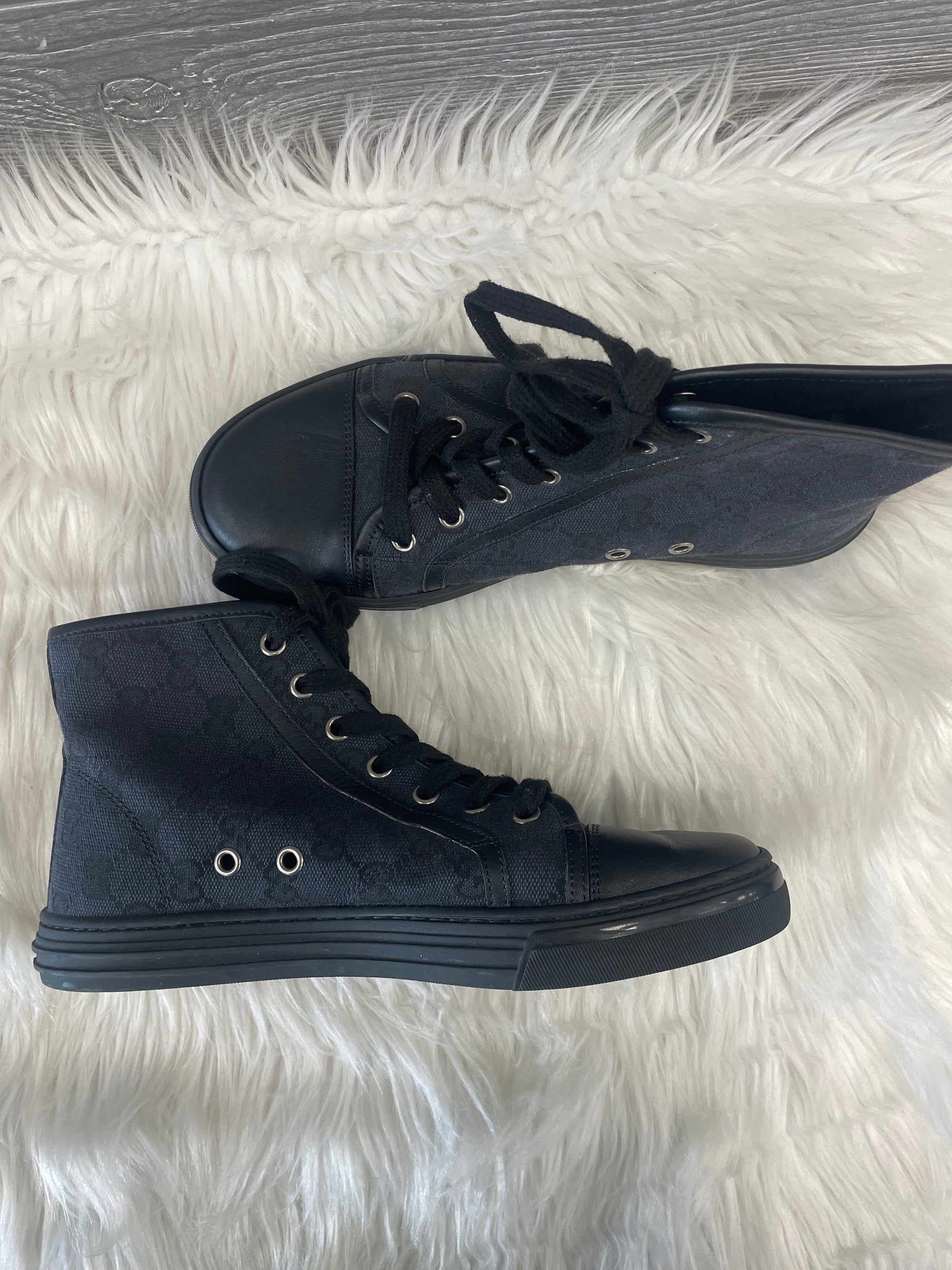 Black Shoes Luxury Designer GCCI, Size 6.5