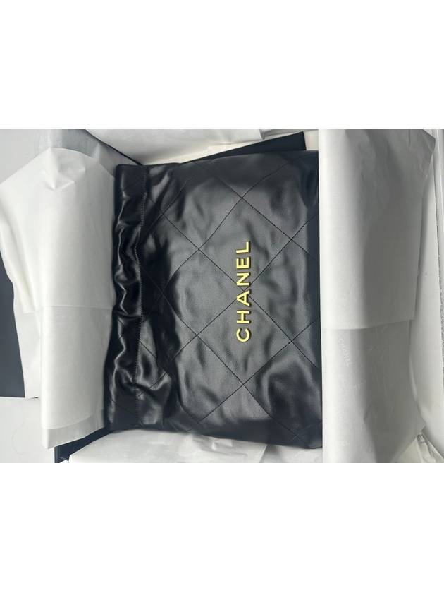 22 Small Shiny Calfskin Bucket Bag Black CH