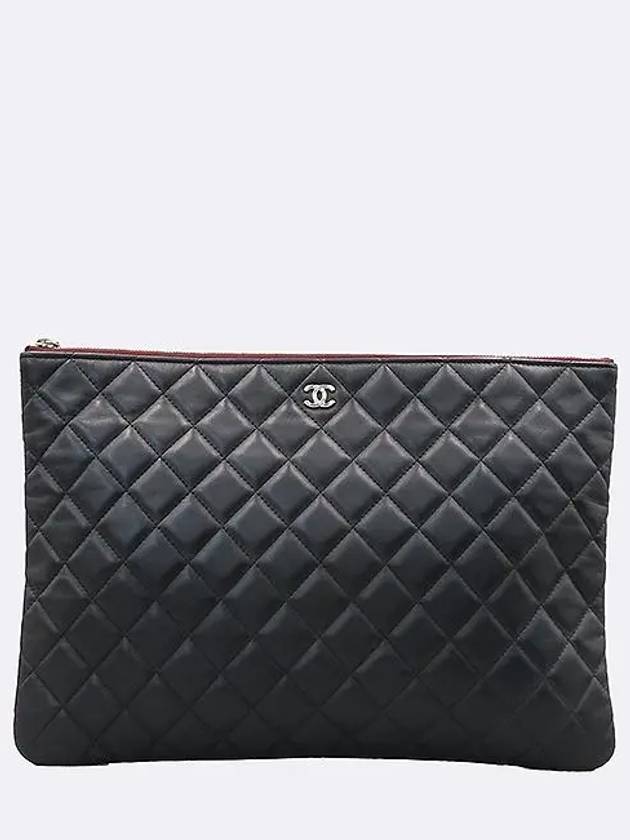 A82552 Black Classic Lambskin Silver Logo Large Clutch CH