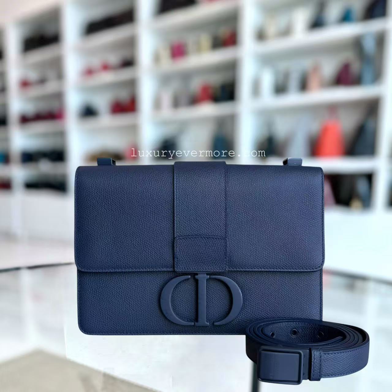 *Un* D1OR 30 Montaigne - Grained Calfskin So Blue Hardware