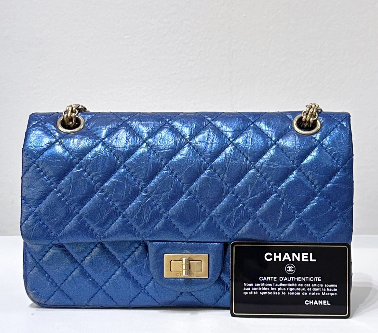 19A CH Iridescent Royal Electric Blue 2.55 225 Medium Reissue Flap Bag