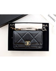 19 Chain Lambskin Cross Bag Black CH