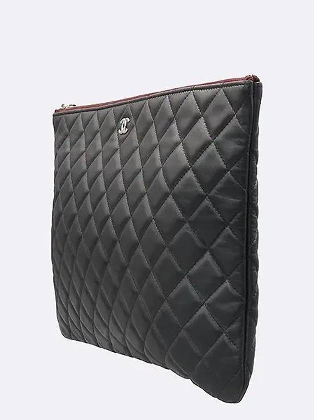 A82552 Black Classic Lambskin Silver Logo Large Clutch CH
