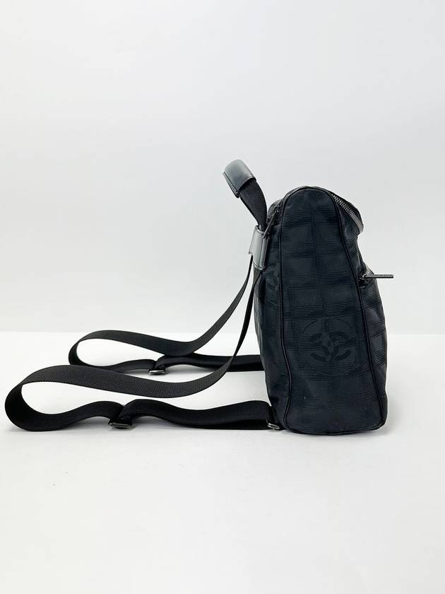 6th Division Black New Travel Mini Two Way Bag 4VCHB38357 CH