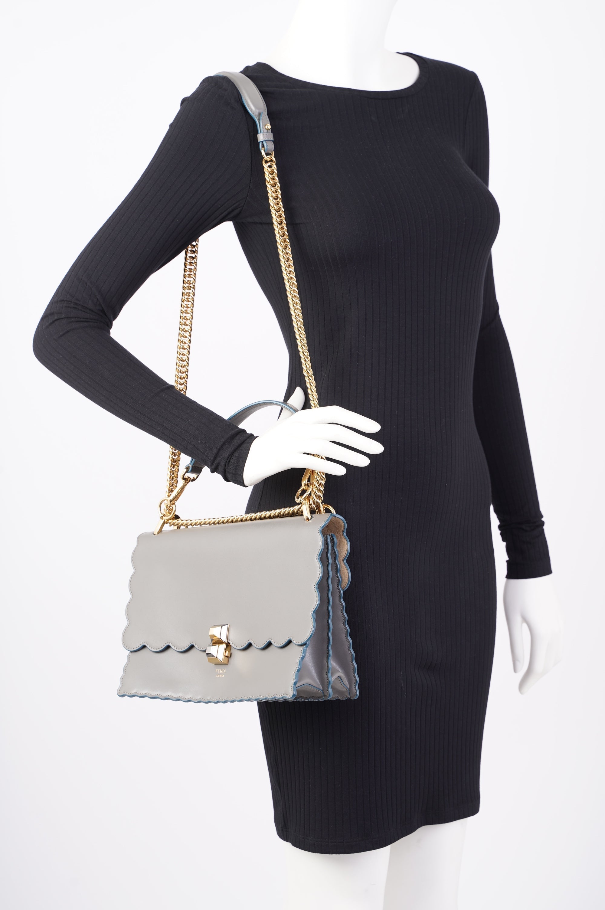 FNDI Kan I Scallop Bag Grey Leather Medium