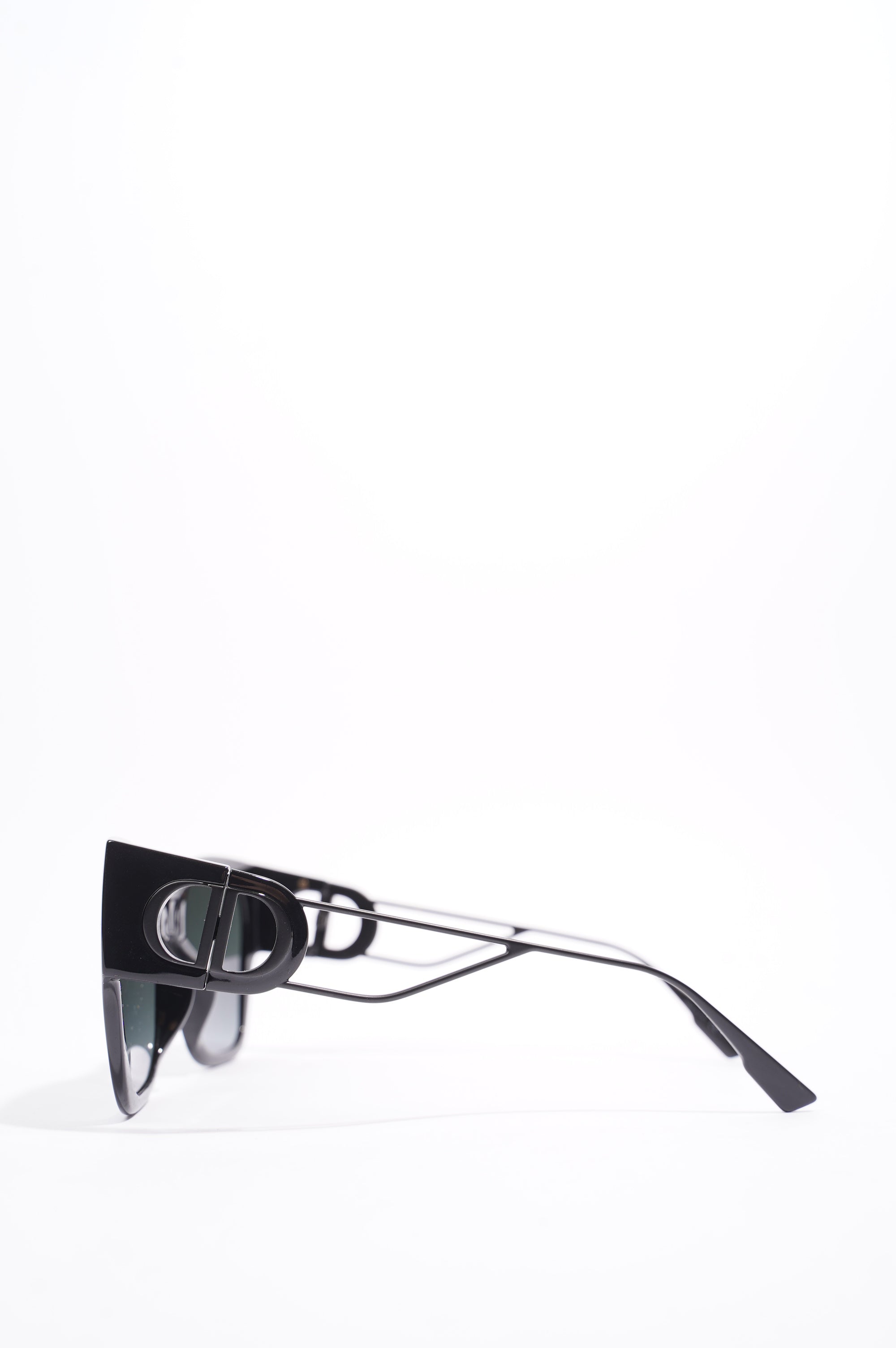 Christian D1OR 30 Montaigne Sunglasses Black 135