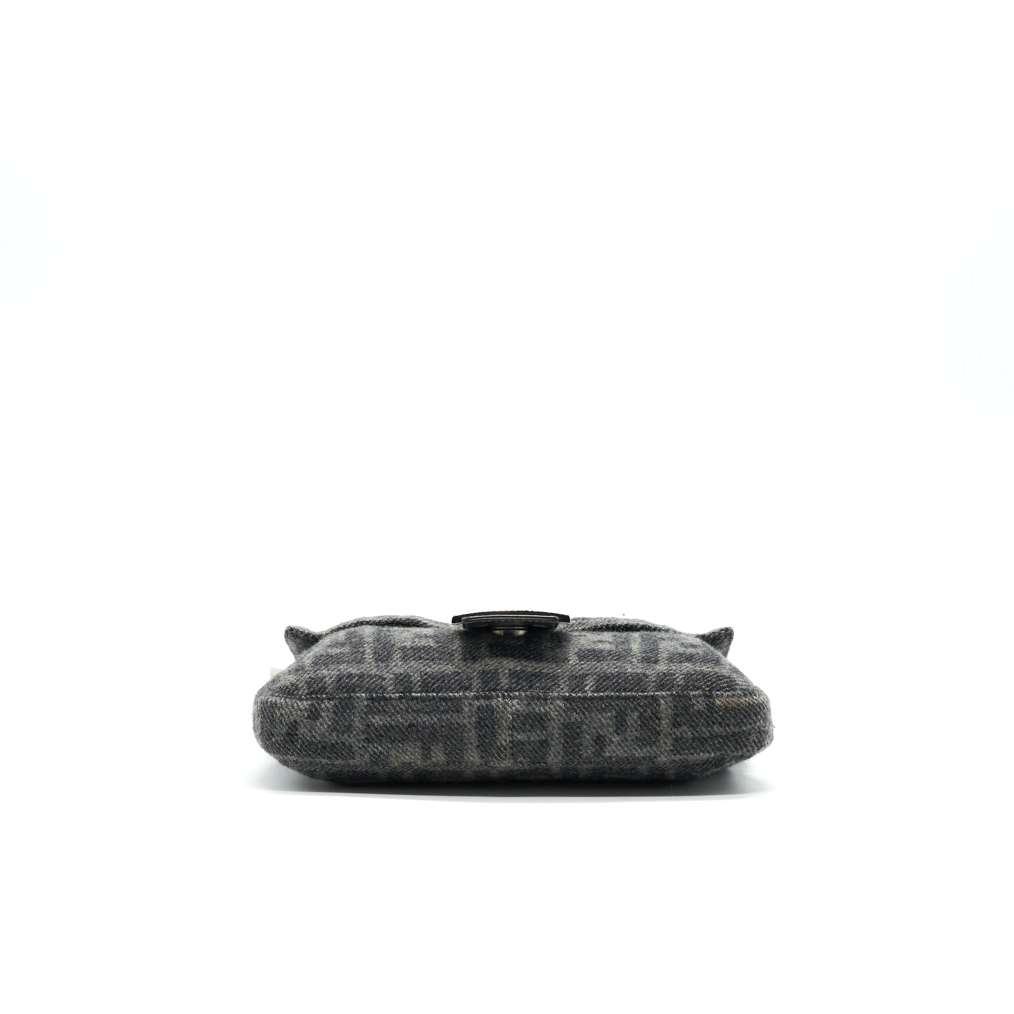 FNDI BAGUETTE IN SOFT TWEED GREY