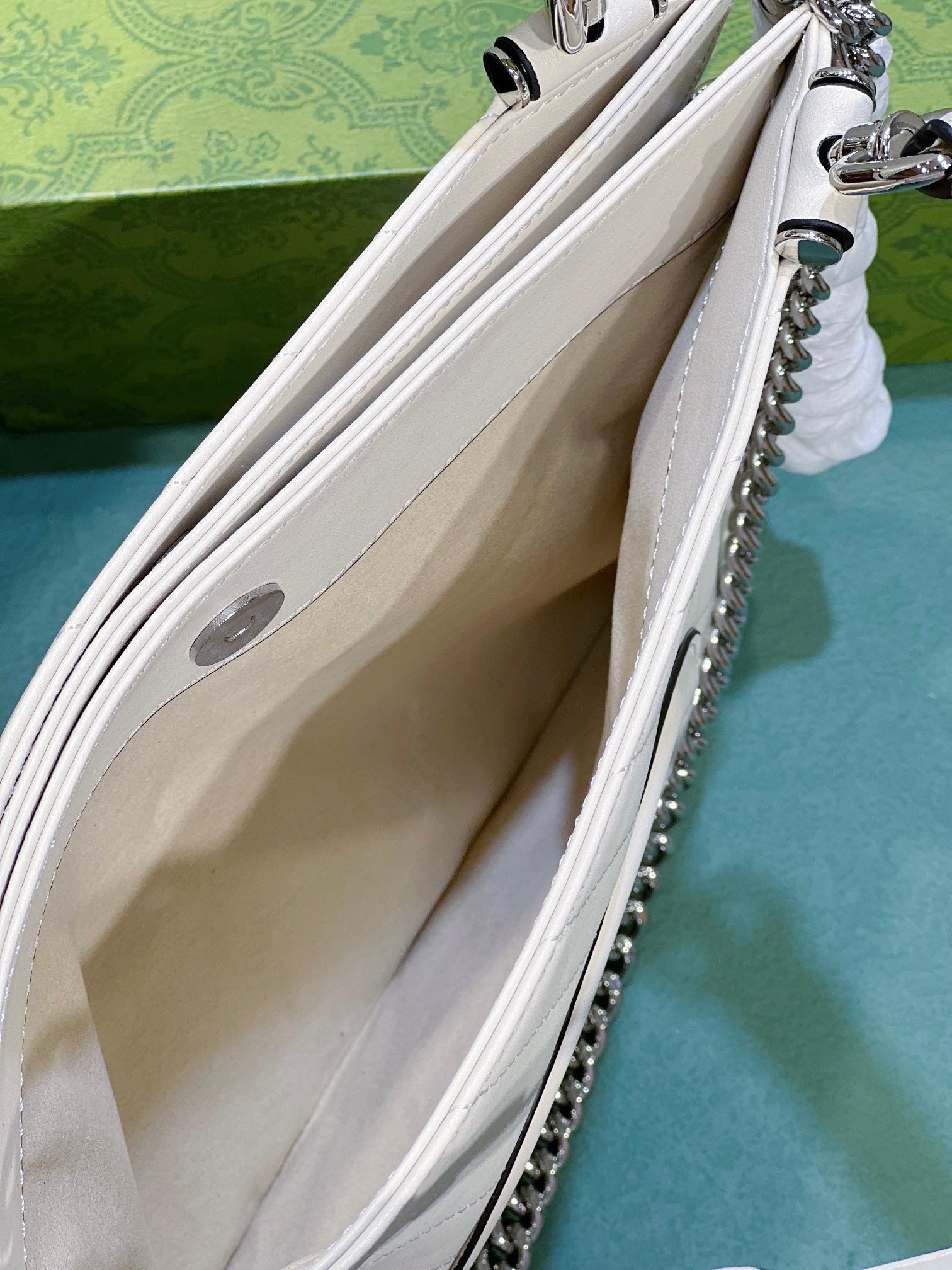 GC585 GCCI Blondie Medium Tote Bag / 13.6x16.1x3.1inch
