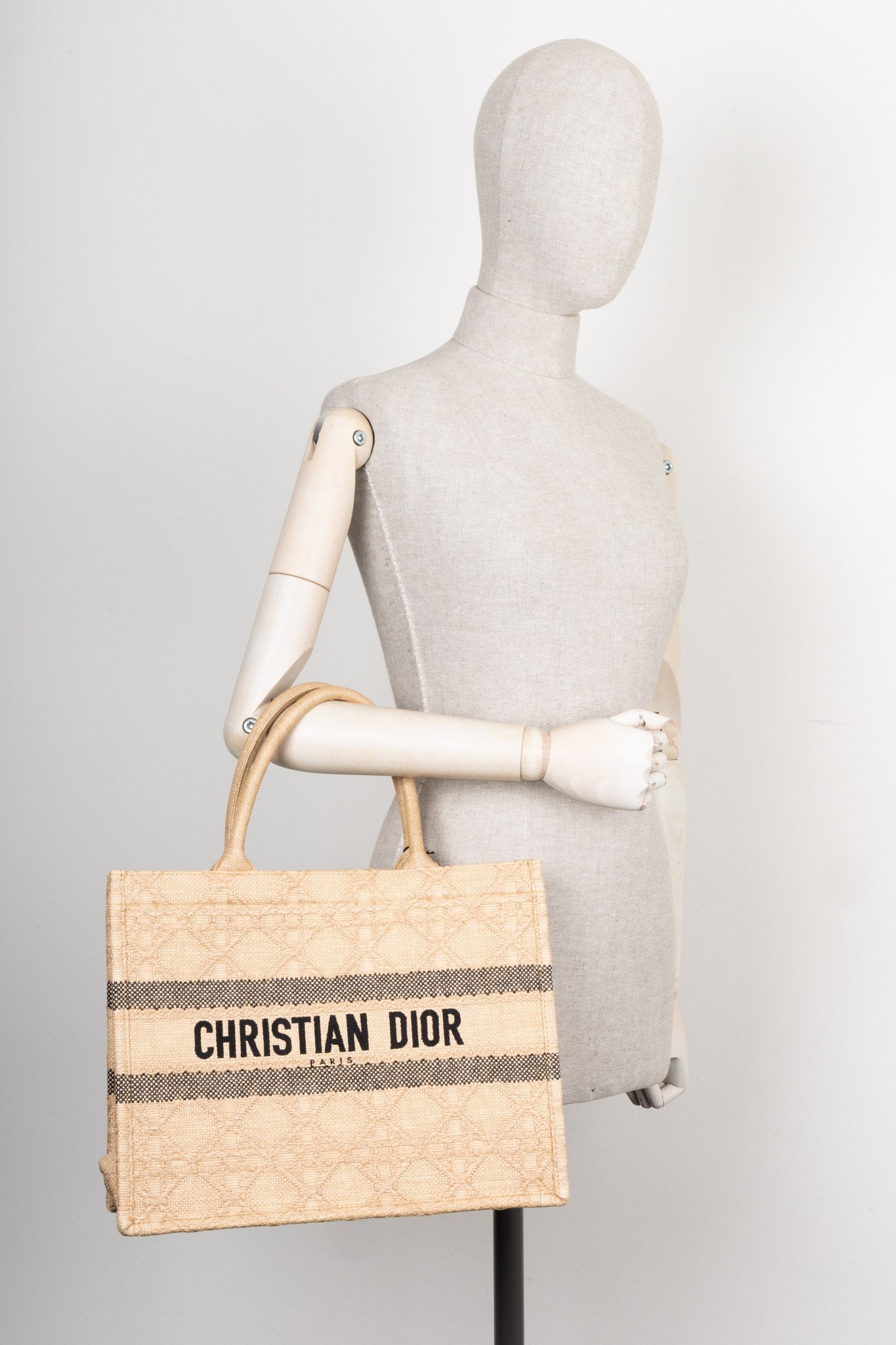 CHRISTIAN D1OR Book Tote Medium Raffia