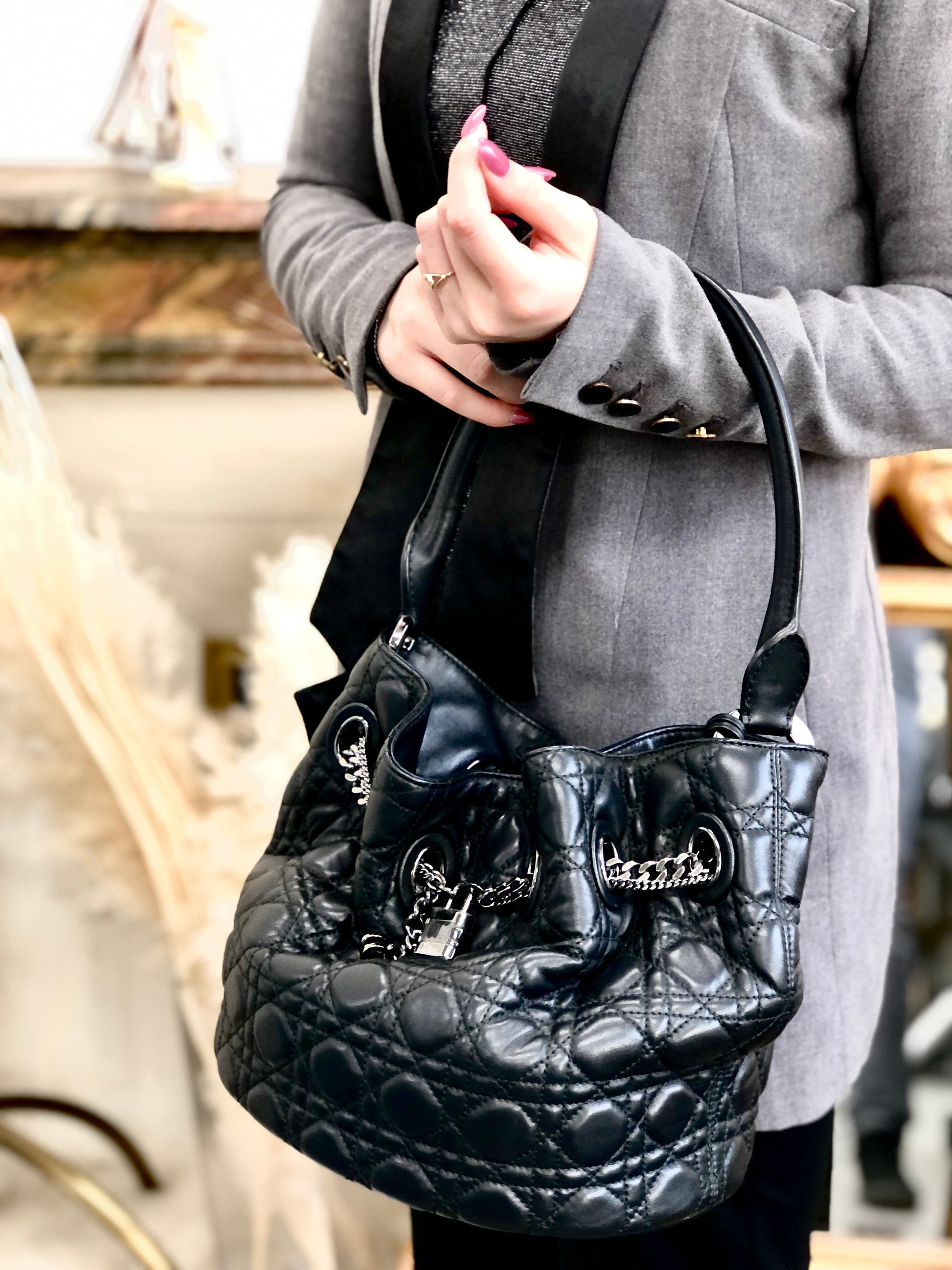 Christian D1OR Cannage Lady D1OR Padlock Charm Bucket Totebag Black Vintage txf4va