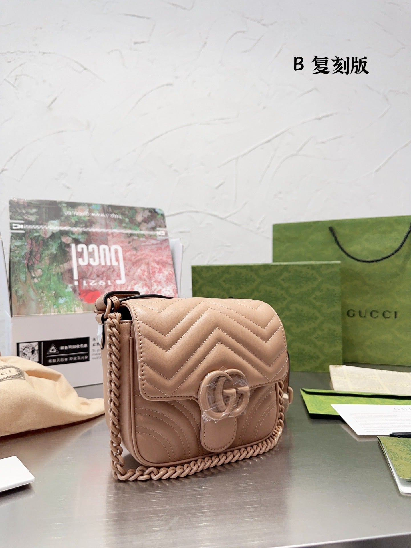 GCCI  Marmont Matelassè Handbag (Shoulder Bag Cross body)