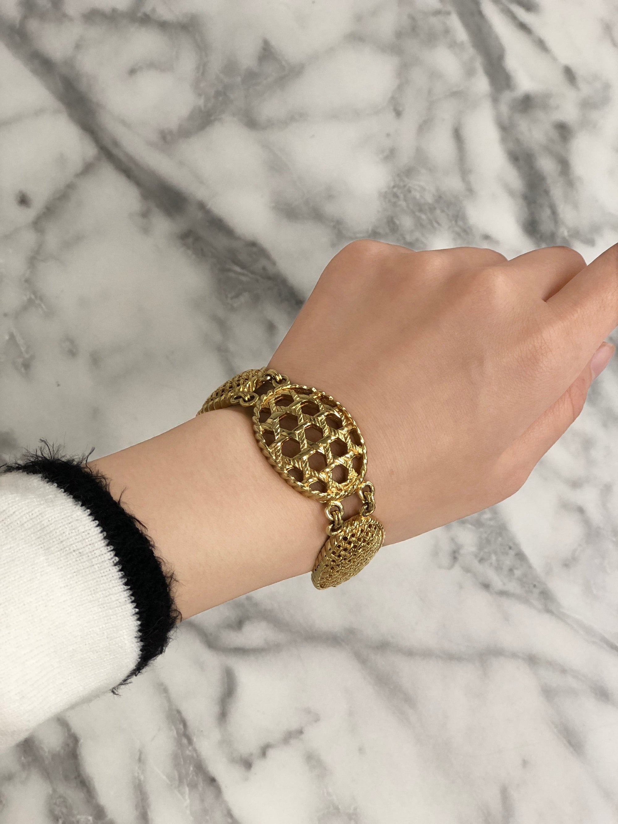 Christian D1OR Bracelet Gold Vintage by4szb