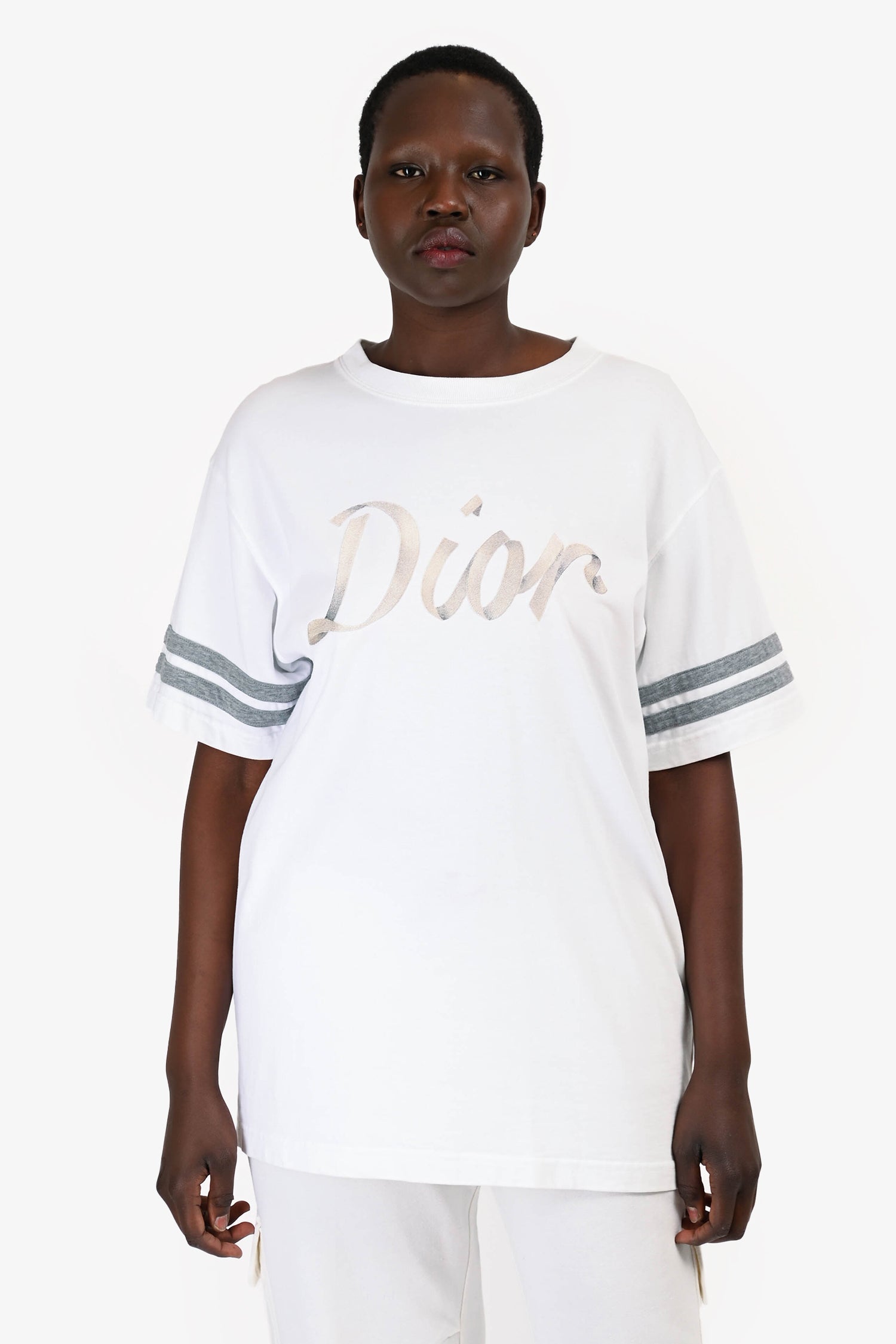 Christian D1OR 2022 White/Grey Embroidered Ribbon Logo T-Shirt Size L Mens