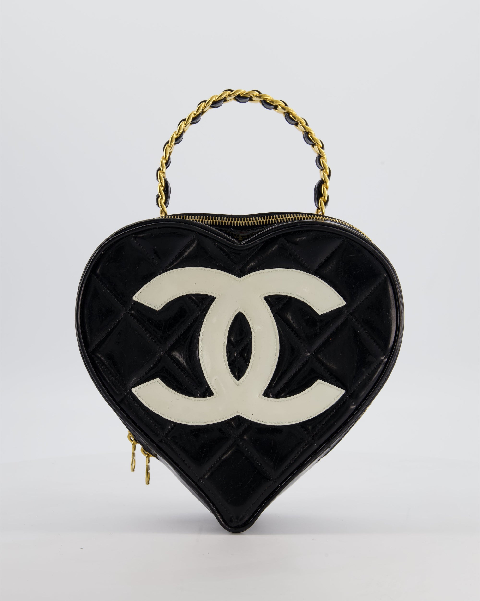 *RARE COLLECTORS ITEM* CH 1995 Vintage Black Heart Vanity Bag with White CC Logo and Gold Chain Handle Detail