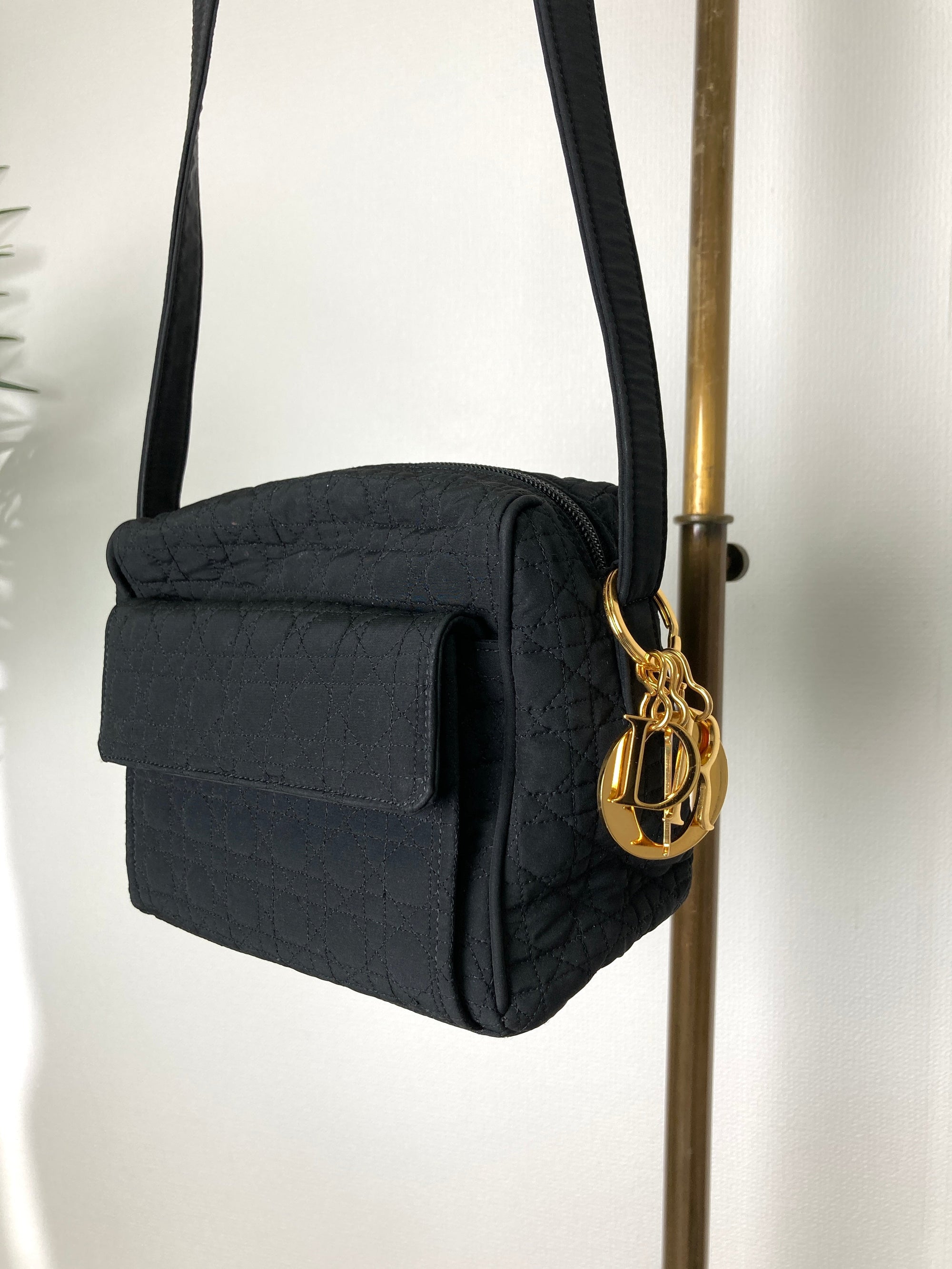 Christian D1OR Cannage Logo Motif Charm Nylon Shoulder bag Black Vintage e7e3wt