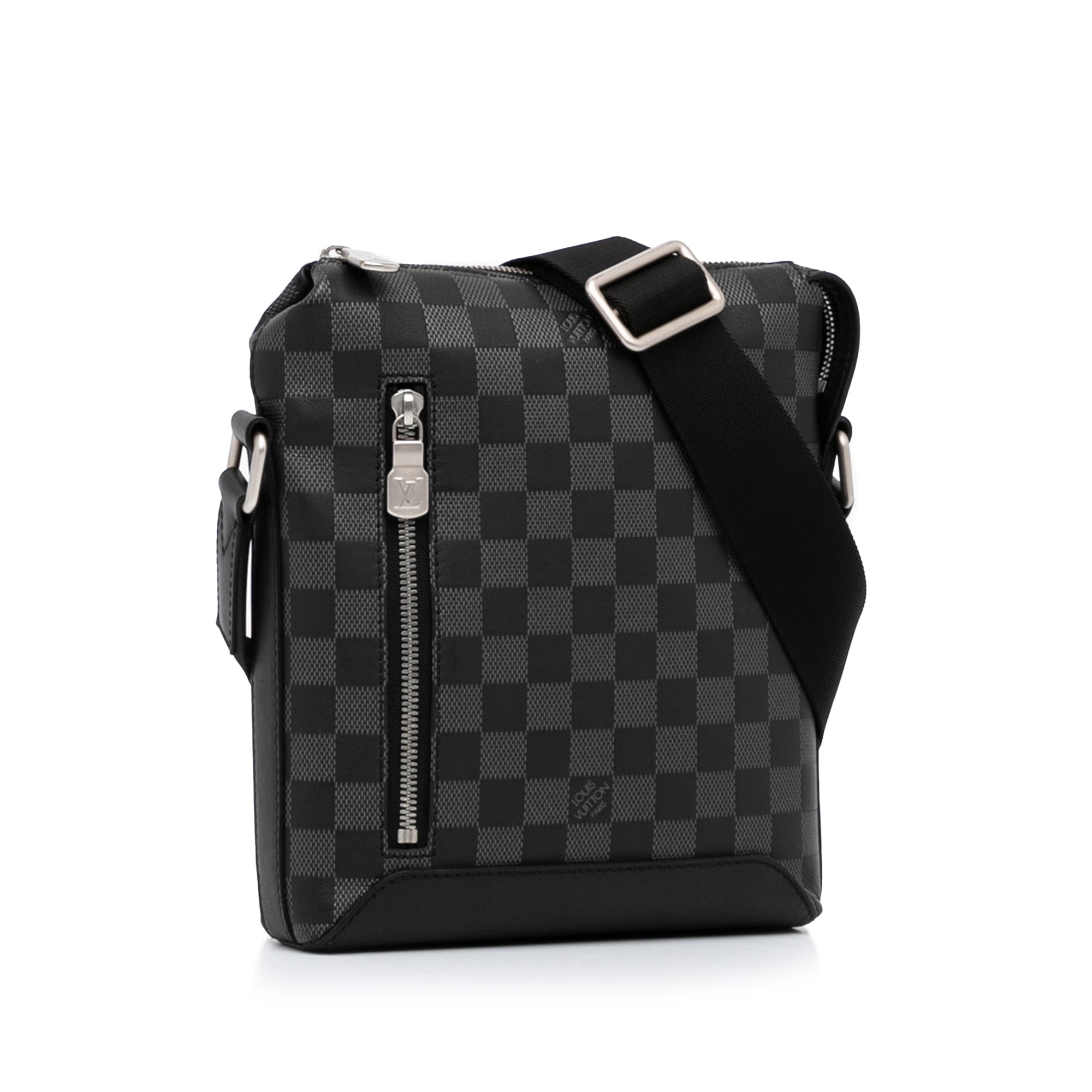 Black LV Damier Infini Discovery Messenger Crossbody Bag