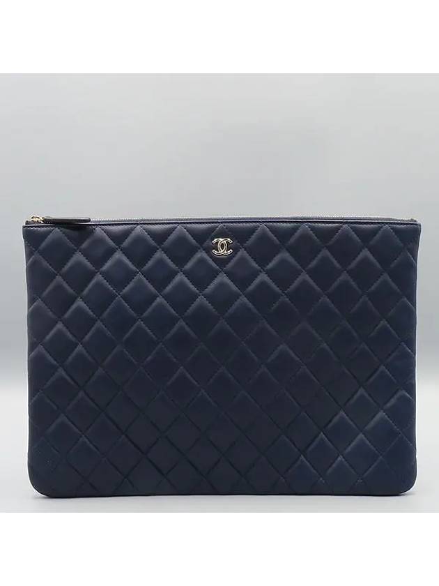 A82552 Clutch Bag CH