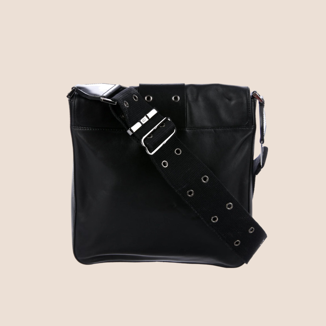 CHRISTIAN D1OR BLACK LEATHER STREET CHIC COLUMBUS MESSENGER BAG