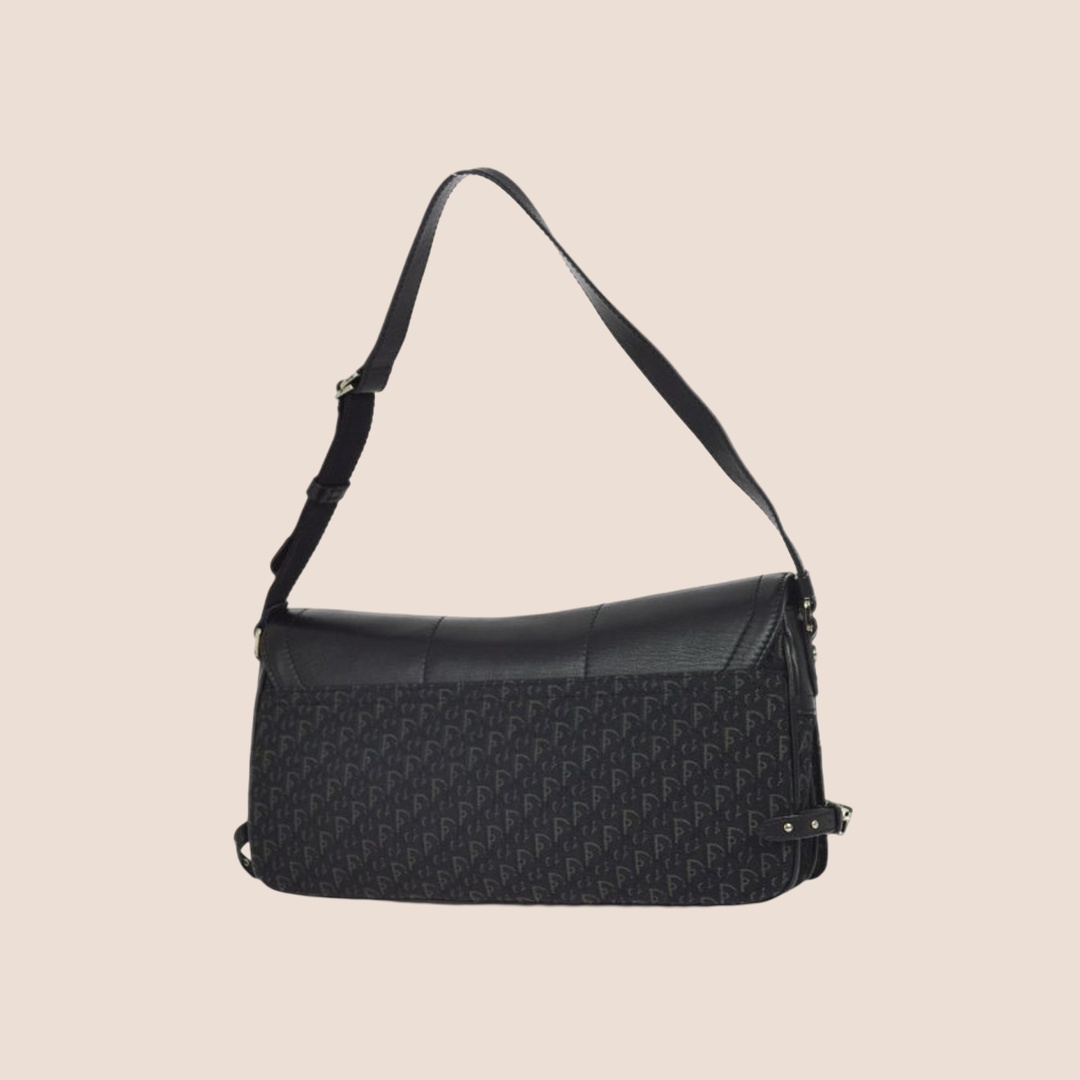 CHRISTIAN D1OR 2003 BLACK STREET CHIC ZIPPER SHOULDER BAG