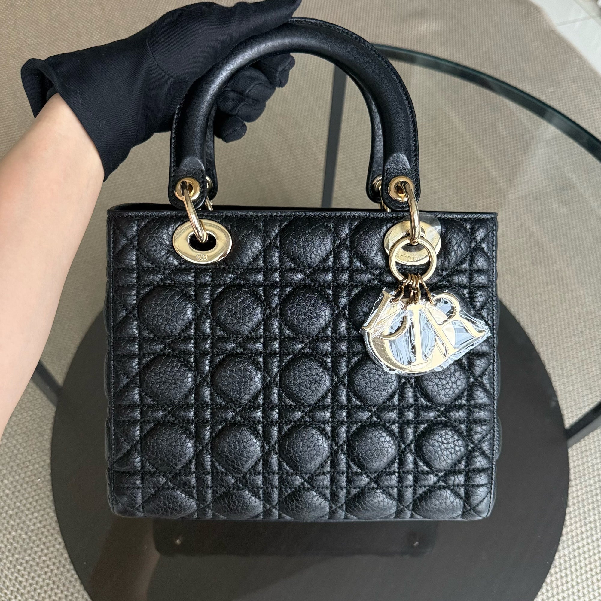 *No Strap* D1OR Lady Flap Medium - Grained Calfskin Cannage Flap Open Black Gold Hardware