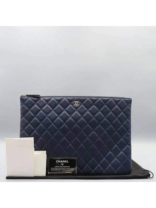 A82552 Clutch Bag CH
