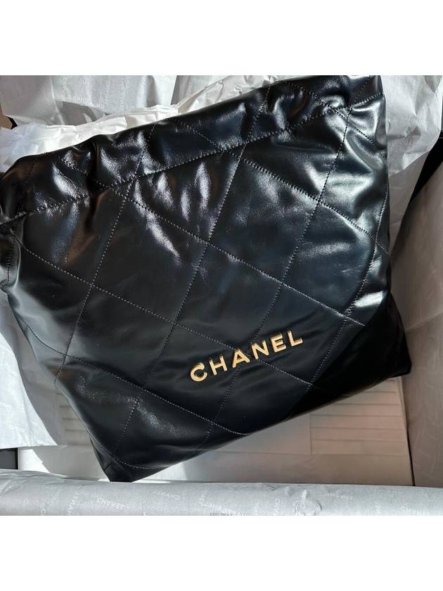 22bag medium black chain bag CH