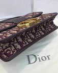 30 Montaigne D1OR Oblique Flap Bag Burgundy