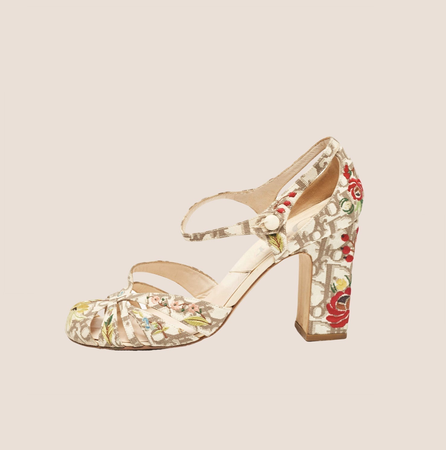 CHRISTIAN D1OR BEIGE D1ORISSIMO FLORAL EMBROIDERED MARY JANE PUMPS
