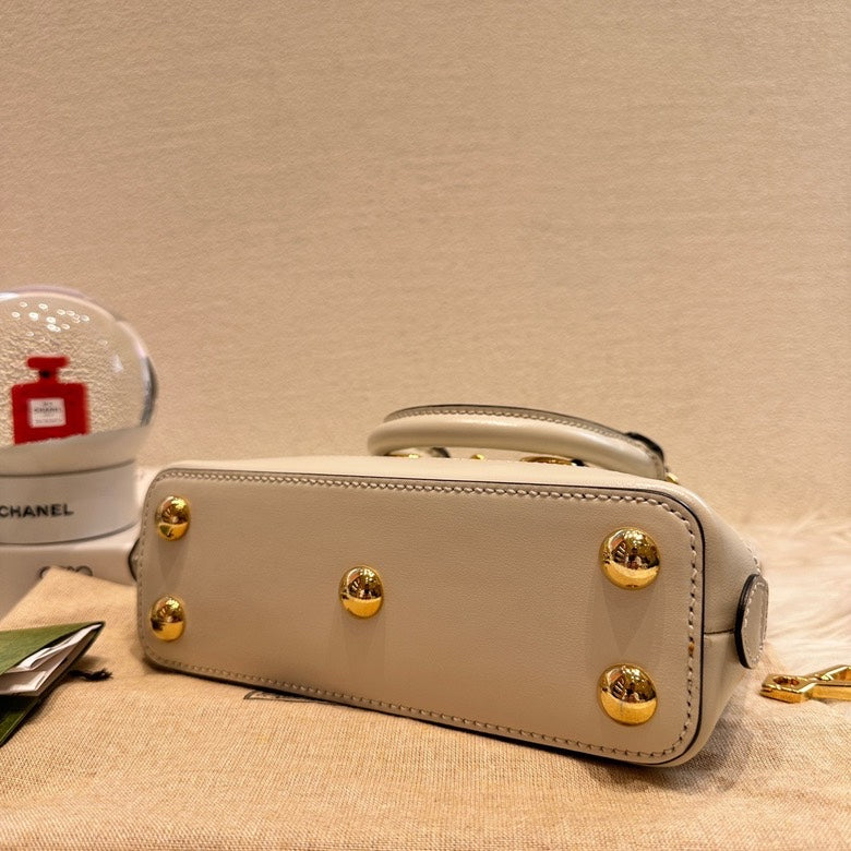 GCCI  handle bag